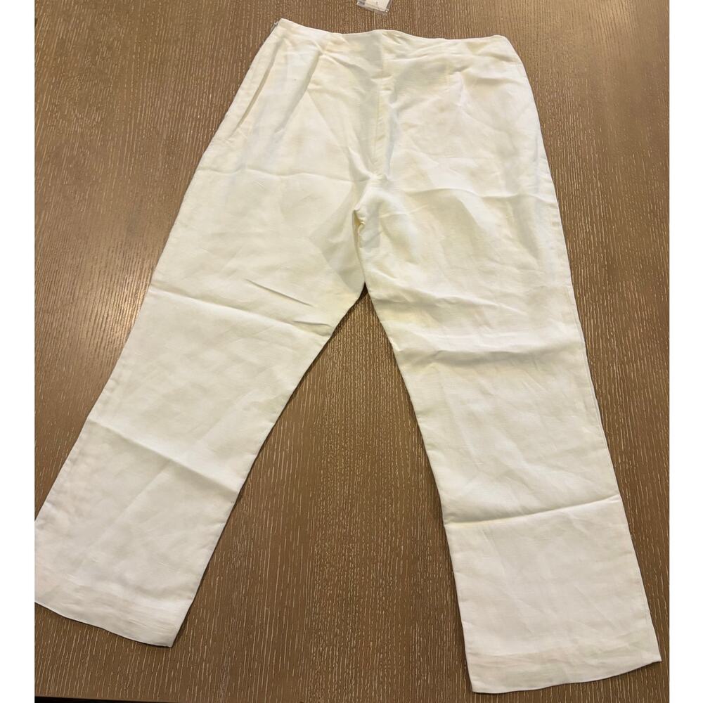Petite Sophisticate Women Linen Blend White Floral Accent Capri Pants 8 Zip